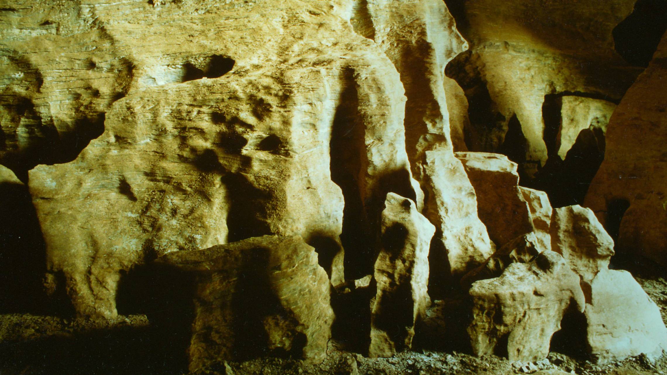 Eco das Grutas  - Analógico